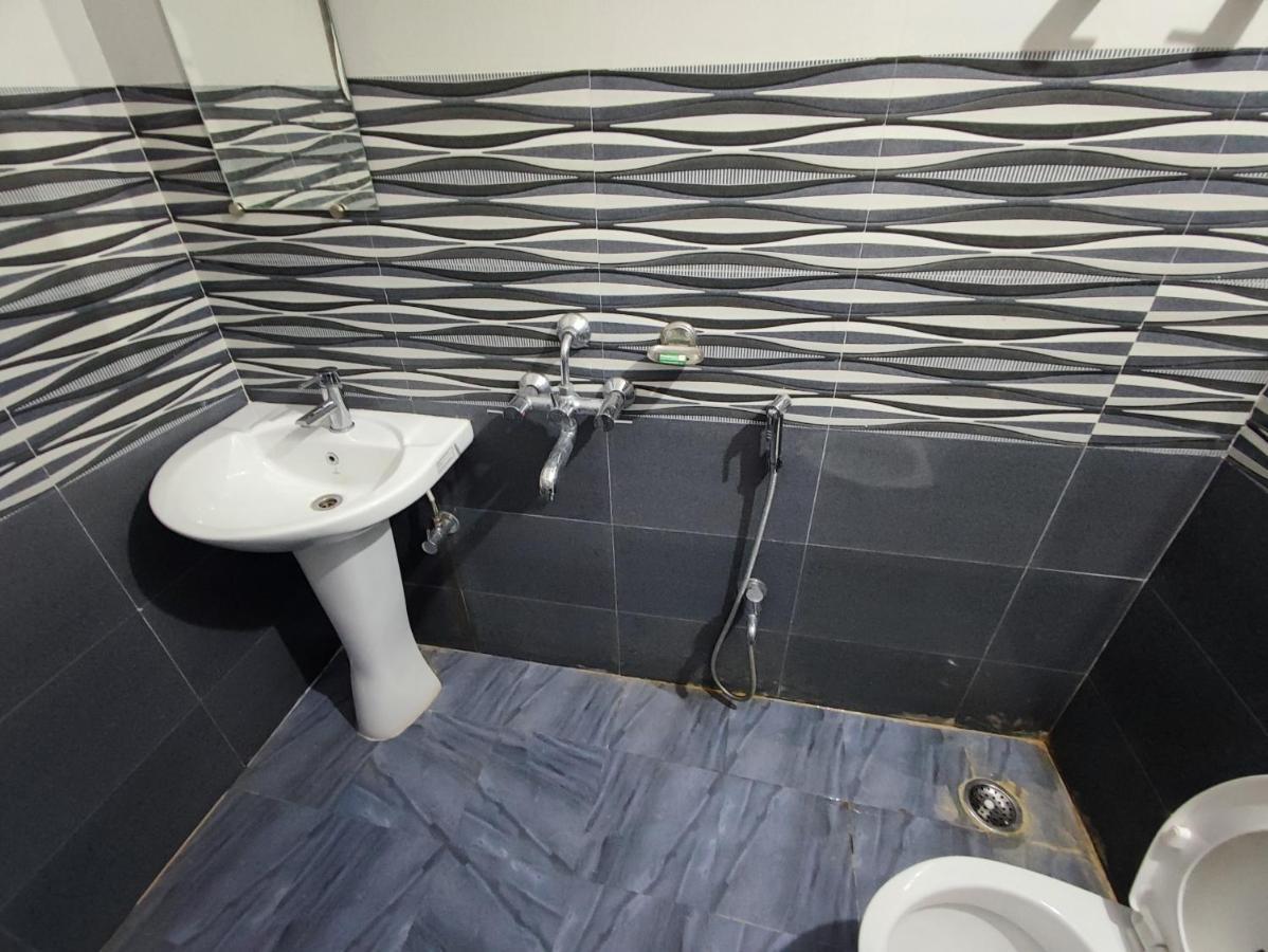 Hotel Kanha Shyam Madhubani Esterno foto