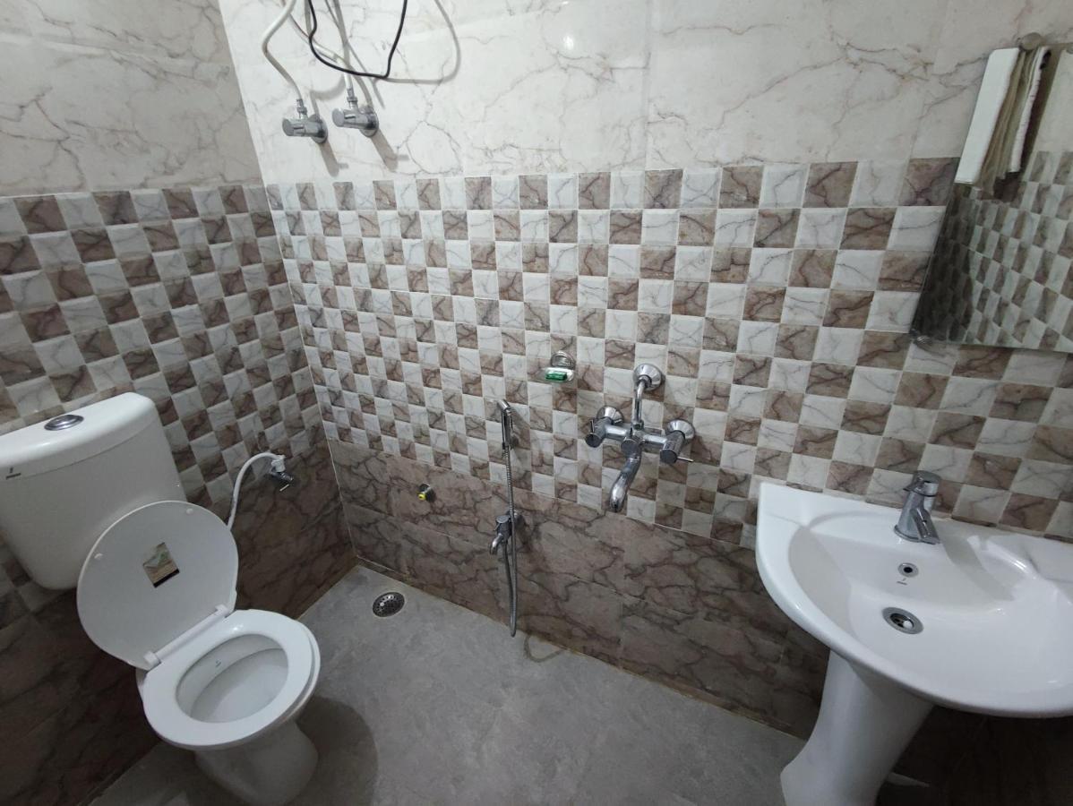 Hotel Kanha Shyam Madhubani Esterno foto